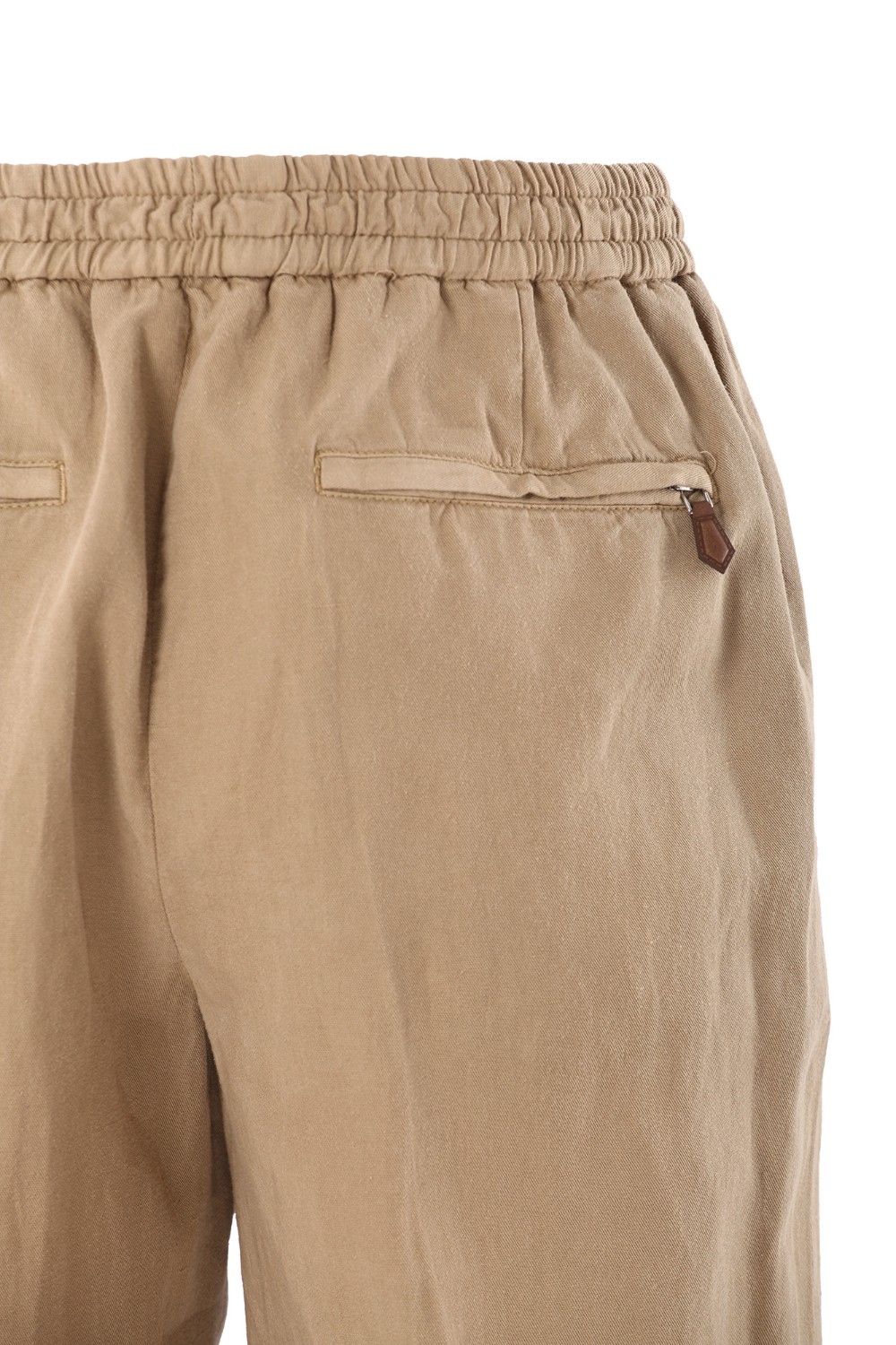 shop PT01 Saldi Pantalone: PT01 pantaloni in misto lino.
Vita elasticizzata con coulisse.
Tasche laterali americane.
Tasche posteriori con zip.
Composizione: 61% lyocell, 22% lino, 17% cotone.
Made in Romania.. COTTCNZA0CL1 PU31-Y101 number 5843713